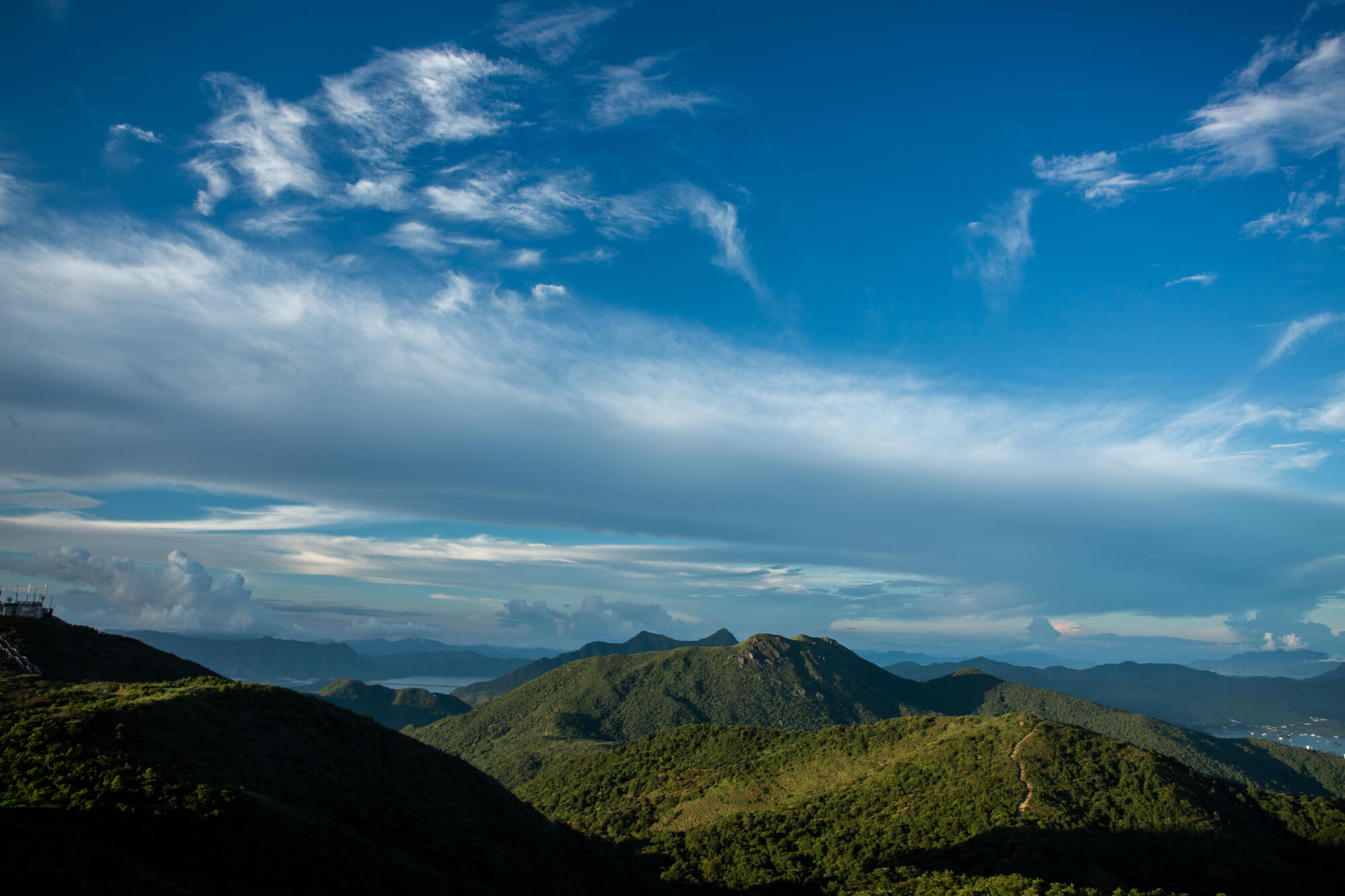 一片長長的層積雲