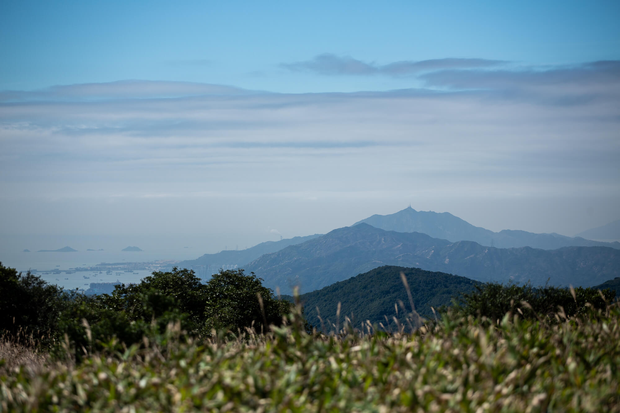 青山的雲層